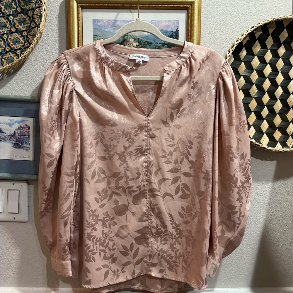 Calvin Klein Women's Pink Floral Top